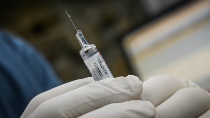 Πώς το Ισραήλ σπάει κάθε ρεκόρ στους εμβολιασμούς Πώς το Ισραήλ σπάει κάθε ρεκόρ στους εμβολιασμούς