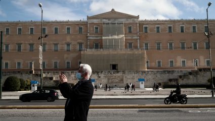 Μην κοιτάτε μόνο κρούσματα και διασωληνωμένους: Αυτός είναι ο δείκτης της Ελλάδος που ανησυχεί τους ειδικούς Μην κοιτάτε μόνο κρούσματα και διασωληνωμένους: Αυτός είναι ο δείκτης της Ελλάδος που ανησυχεί τους ειδικούς