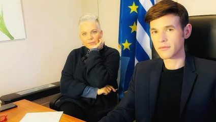 Μπαμ από Φουρθιώτη: Κατεβαίνει στην πολιτική (Pics) Μπαμ από Φουρθιώτη: Κατεβαίνει στην πολιτική (Pics)