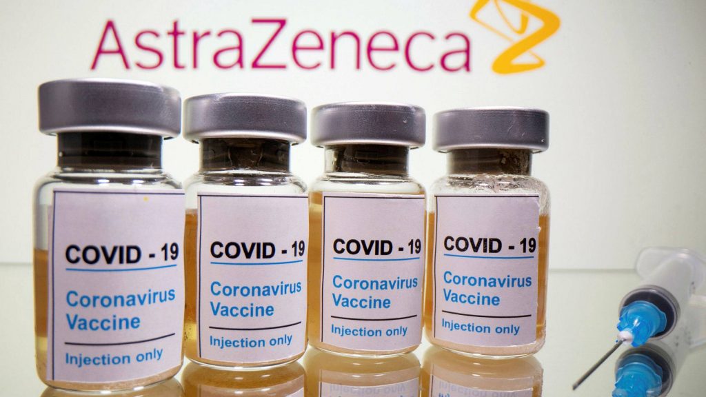 Αποκλειστικό: Απορρίπτει το εμβόλιο της AstraZeneca για τους άνω των 65 ο ΕΟΔΥ