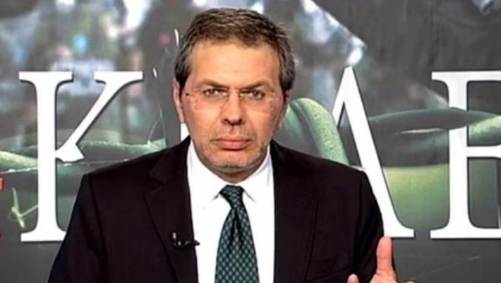 Αρνείται οποιαδήποτε ανάμειξη με το «Μακελειό» ο Χίος: «Είμαι δημοσιογράφος και όχι εκδότης» Αρνείται οποιαδήποτε ανάμειξη με το «Μακελειό» ο Χίος: «Είμαι δημοσιογράφος και όχι εκδότης»