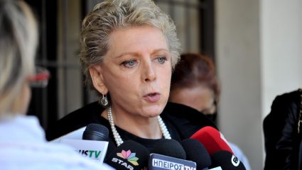 Ακρίτα για καύσωνα και πρόταση αργίας: «Βρε δε μας παρατάτε λέω ‘γω» Ακρίτα για καύσωνα και πρόταση αργίας: «Βρε δε μας παρατάτε λέω ‘γω»