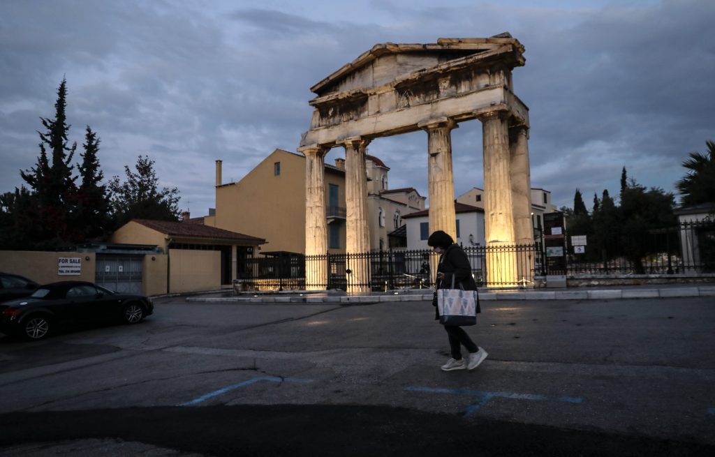 Δερμιτζάκης: «Το lockdown δεν είναι πια αρκετό»