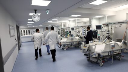 Γέμισαν νέους τα νοσοκομεία: Αυτό το νούμερο των διασωληνωμένων θα έπρεπε να μας τρομάζει Γέμισαν νέους τα νοσοκομεία: Αυτό το νούμερο των διασωληνωμένων θα έπρεπε να μας τρομάζει