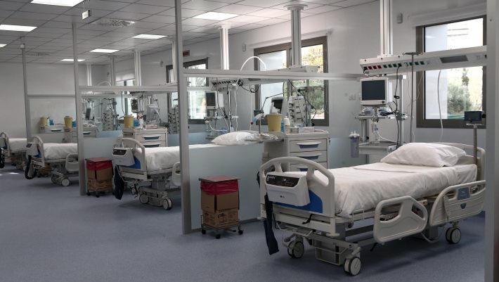 Πρόβλεψη - εφιάλτης για 1.000 διασωληνωμένους Πρόβλεψη - εφιάλτης για 1.000 διασωληνωμένους