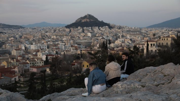 Έρχονται νέες αλλαγές στο ωράριο απαγόρευσης κυκλοφορίας Έρχονται νέες αλλαγές στο ωράριο απαγόρευσης κυκλοφορίας