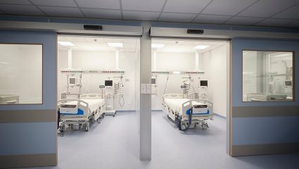 «Γονατίζει» το ΕΣΥ με 635 νέες εισαγωγές «Γονατίζει» το ΕΣΥ με 635 νέες εισαγωγές