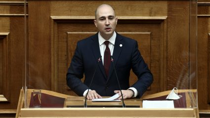 Ο Μπογδάνος τα έβαλε με τον ΠΟΥ για ένα… πασχαλινό αυγό Ο Μπογδάνος τα έβαλε με τον ΠΟΥ για ένα… πασχαλινό αυγό