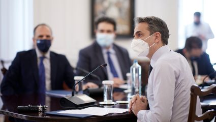 Τα στοιχεία που κάνουν την κυβέρνηση να αισιοδοξεί για την πορεία της πανδημίας Τα στοιχεία που κάνουν την κυβέρνηση να αισιοδοξεί για την πορεία της πανδημίας