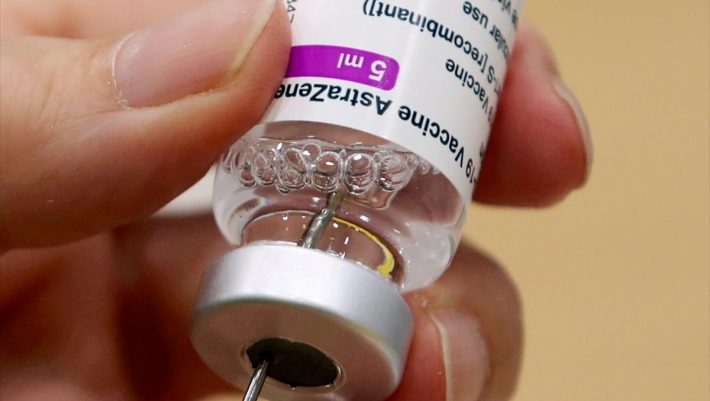 Astrazeneca παρενέργειες: Οι αριθμοί ανά ηλικιακή ομάδα δείχνουν την αλήθεια για το εμβόλιο Astrazeneca παρενέργειες: Οι αριθμοί ανά ηλικιακή ομάδα δείχνουν την αλήθεια για το εμβόλιο