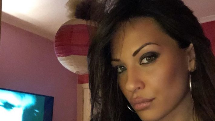 Υποκλίθηκε και ο Φερεντίνος: Η πιο εντυπωσιακή παίκτρια που έχει περάσει ποτέ απ' το Deal (Pics) Υποκλίθηκε και ο Φερεντίνος: Η πιο εντυπωσιακή παίκτρια που έχει περάσει ποτέ απ' το Deal (Pics)