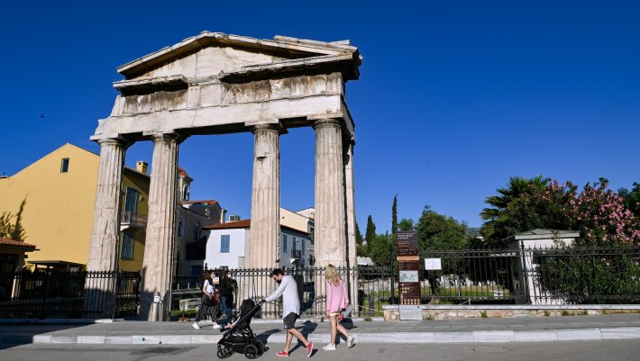 Mετακινήσεις, απαγόρευση κυκλοφορίας και SMS: Αυτά θα ανακοινωθούν αύριο Mετακινήσεις, απαγόρευση κυκλοφορίας και SMS: Αυτά θα ανακοινωθούν αύριο