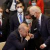 Ο… δούλος του Μπάιντεν Ερντογάν – Η απίστευτη κίνηση του Τούρκου προέδρου μόλις είδε τον Αμερικανό Ο… δούλος του Μπάιντεν Ερντογάν – Η απίστευτη κίνηση του Τούρκου προέδρου μόλις είδε τον Αμερικανό