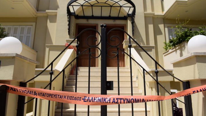 «Το λύσαμε από ένα κεφαλάκι καρφίτσας ιδρώτα»: Το στοιχείο-κλειδί που λύνει το γρίφο των Γλυκών Νερών «Το λύσαμε από ένα κεφαλάκι καρφίτσας ιδρώτα»: Το στοιχείο-κλειδί που λύνει το γρίφο των Γλυκών Νερών