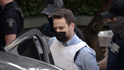Γλυκά Νερά: Ο Μπάμπης έκανε και εμφανίσεις στην τηλεόραση πριν δολοφονήσει την Καρολάιν – Δείτε βίντεο Γλυκά Νερά: Ο Μπάμπης έκανε και εμφανίσεις στην τηλεόραση πριν δολοφονήσει την Καρολάιν – Δείτε βίντεο