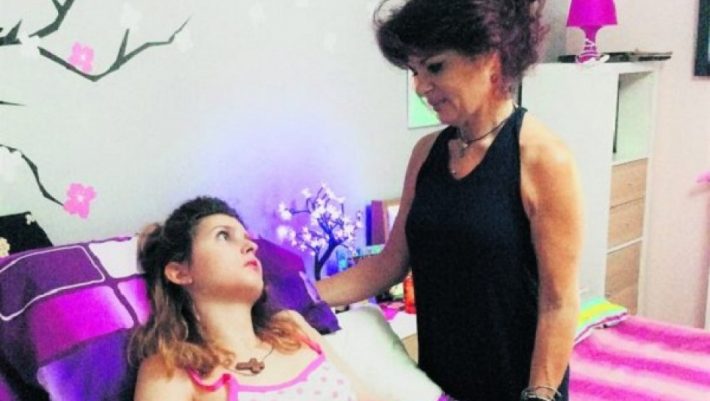 Μυρτώ της Πάρου: Δεν μιλάς, δεν περπατάς... Ζω για εσένα - Το μήνυμα που φέρνει δάκρυα Μυρτώ της Πάρου: Δεν μιλάς, δεν περπατάς... Ζω για εσένα - Το μήνυμα που φέρνει δάκρυα