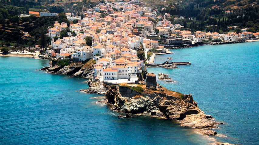 Σαρώνει χάρη στους Γερμανούς: Το ελληνικό νησί - έκπληξη που «βουλιάζει» φέτος από κόσμο