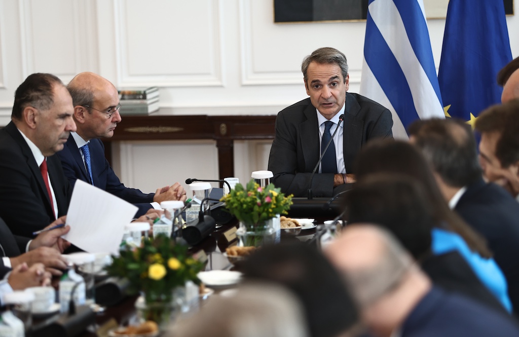 Ο πρώτος υπουργός που «τελειώνει» ο Κυριάκος Μητσοτάκης στον ανασχηματισμό