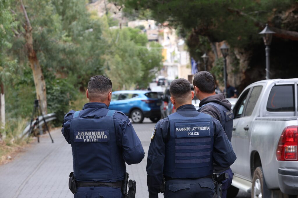 Αιματοκύλισμα για ένα σπίτι: Πώς ξεκίνησε το μακελειό στα Βορίζια – Τα λάθη της αστυνομίας Αιματοκύλισμα για ένα σπίτι: Πώς ξεκίνησε το μακελειό στα Βορίζια – Τα λάθη της αστυνομίας