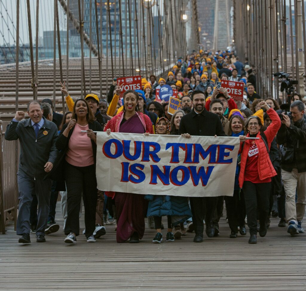 Ζοχράν Μαμντάνι: Ο σοσιαλιστής που ταράζει τα νερά της Ν. Υόρκης - Έτοιμος να γράψει Ιστορία ο Μουσουλμάνος υποψήφιος δήμαρχος