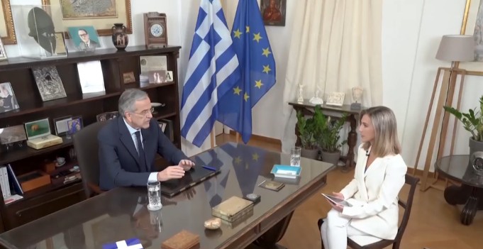 Η «αθόρυβη» δημοσιογράφος πίσω από τη συνέντευξη Σαμαρά – Το παρασκήνιο μιας μη τυχαίας επιλογής και το δίκτυο επαφών γύρω της (vid)