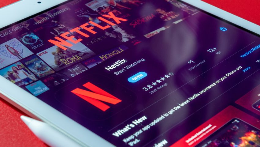Netflix: Πού θα βρεί το ποσό - μαμούθ που απαιτείται για την εξαγορά της Warner Bros.