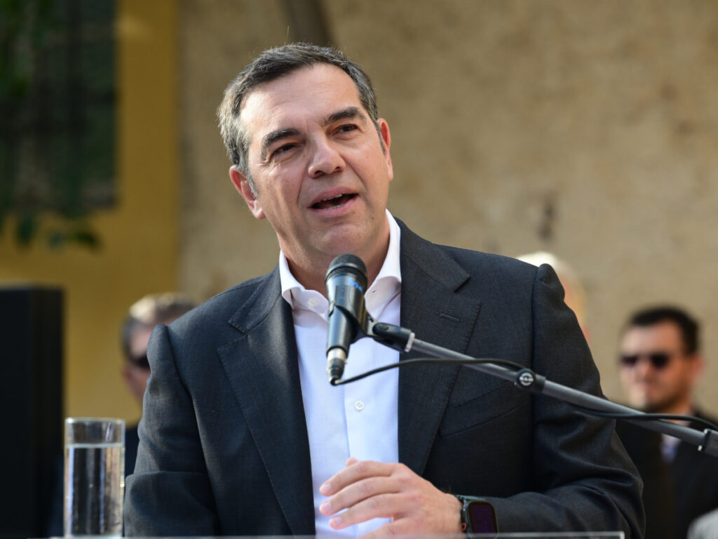 Τεκτονικές αλλαγές ενόψει: Το 37% της δημοσκόπησης στον Τσίπρα που πάγωσε τα χαμόγελα της ΝΔ