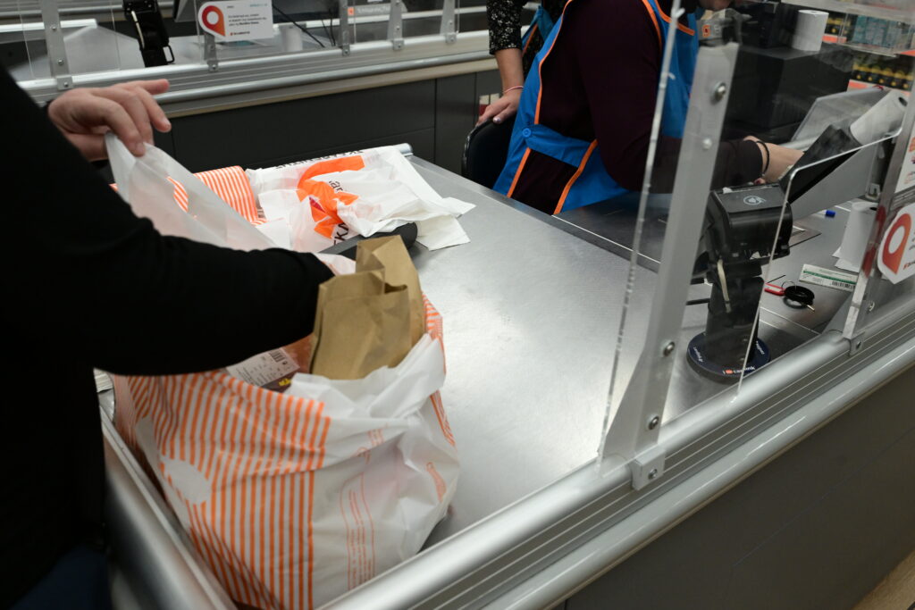 Iris στα super market και τσουχτερά πρόστιμα για παραβάτες: Πώς θα γίνονται οι πληρωμές από 1/12
