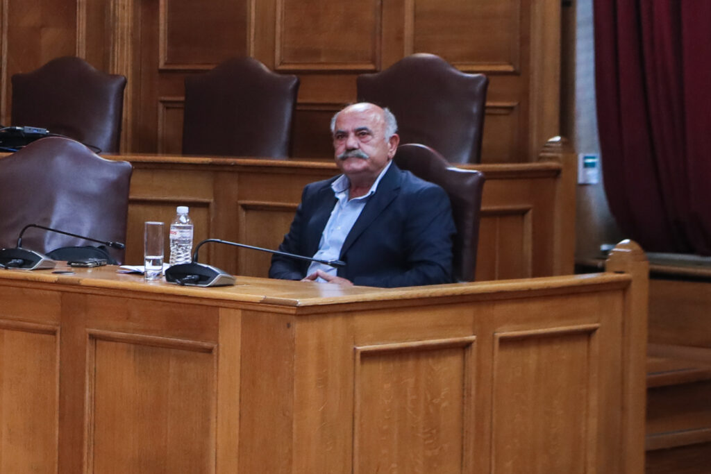 Ποσά, ονόματα και…διευθύνσεις: Θυμήθηκε ξαφνικά ο «Χασάπης» πότε κέρδισε το λαχείο