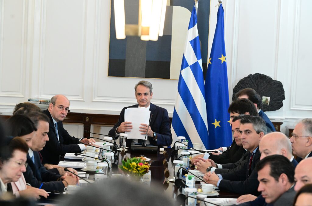 Άρωμα εκλογών: Ο μίνι ανασχηματισμός στο Μαξίμου και οι υποψήφιοι που κλείδωσαν