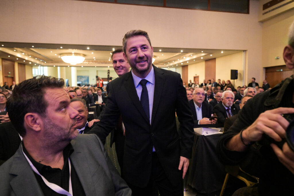 nikos-androulakis