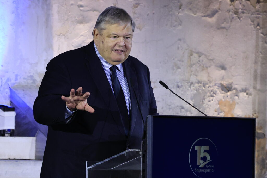 Το παρασκήνιο πίσω από την παρουσία Βενιζέλου στη «Δημοκρατία» - Η κίνηση που άναψε συζητήσεις