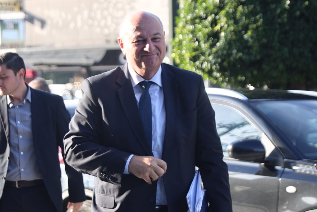Κώστας Τσιάρας: Ο αποδιοπομπαίος τράγος που δίνεται βορά από το Μαξίμου σε αγρότες, κτηνοτρόφους και... Νεοδημοκράτες