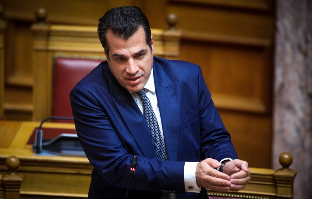 Ευρώπη με δόγμα Τραμπ: Η συνολική «διαγραφή του παρελθόντος» που πέτυχε ο Πλεύρης