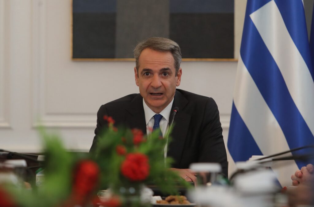 Τρίζει η καρέκλα τους: Σε ποιους δείχνει κόκκινη κάρτα ο Μητσοτάκης στον ανασχηματισμό που έρχεται