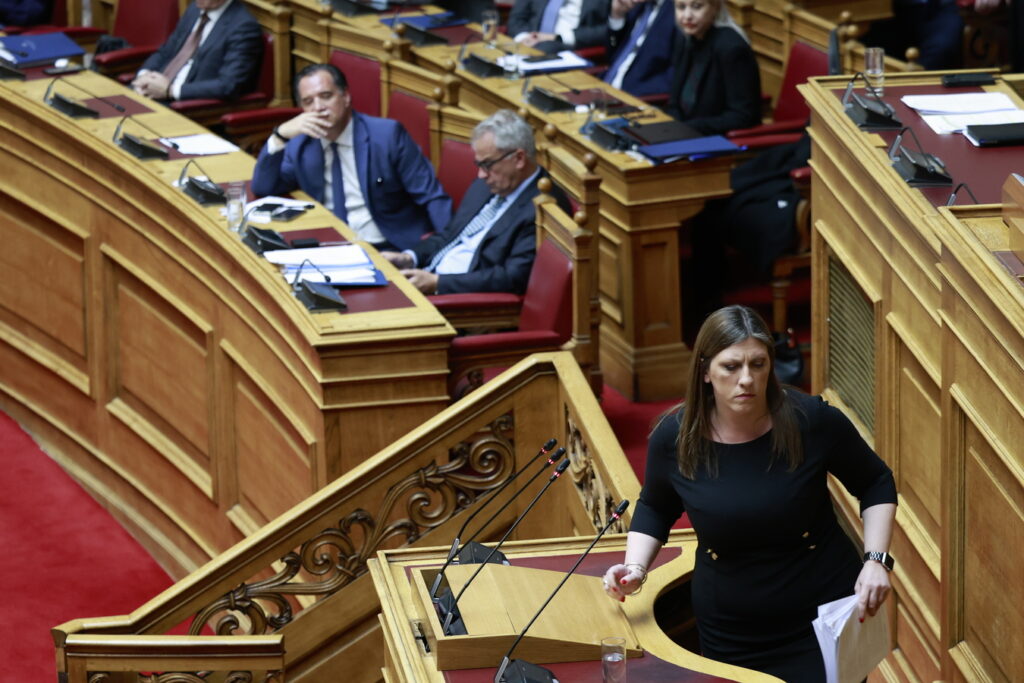 Η Ζωή υπέβαλε μήνυση κι εξόργισε τον Άδωνι: «Θα σας εξαφανίσει η Καρυστιανού, πλέον θα απαντώ μόνο στην αρχηγό σου»