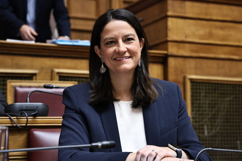 Κεραμέως - Συλλογικές Συμβάσεις Εργασίας: Γιάννης κερνάει, Γιάννης πίνει