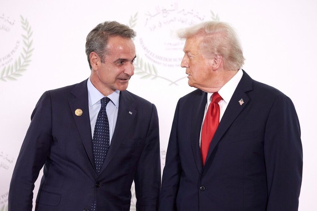 Η Ελλάδα αξιολογεί την πρόσκληση του προέδρου Τραμπ για συμμετοχή της στο «Συμβούλιο Ειρήνης»