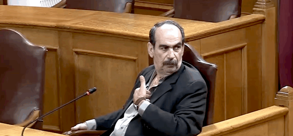Πικρός καφές για τον κύριο… «φραπέ»