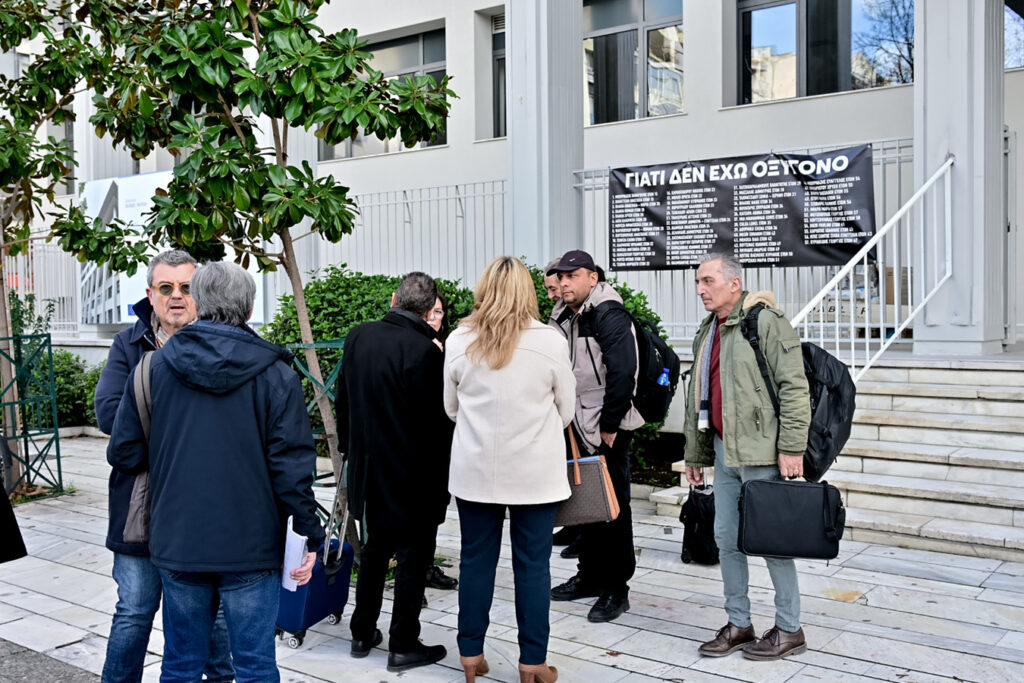 Νέα ρήξη στο κίνημα των Τεμπών: Χαράσσει δική του γραμμή ο Πλακιάς με αιχμές για τα βίντεο -Μπράβους κατήγγειλαν άλλοι συγγενείς