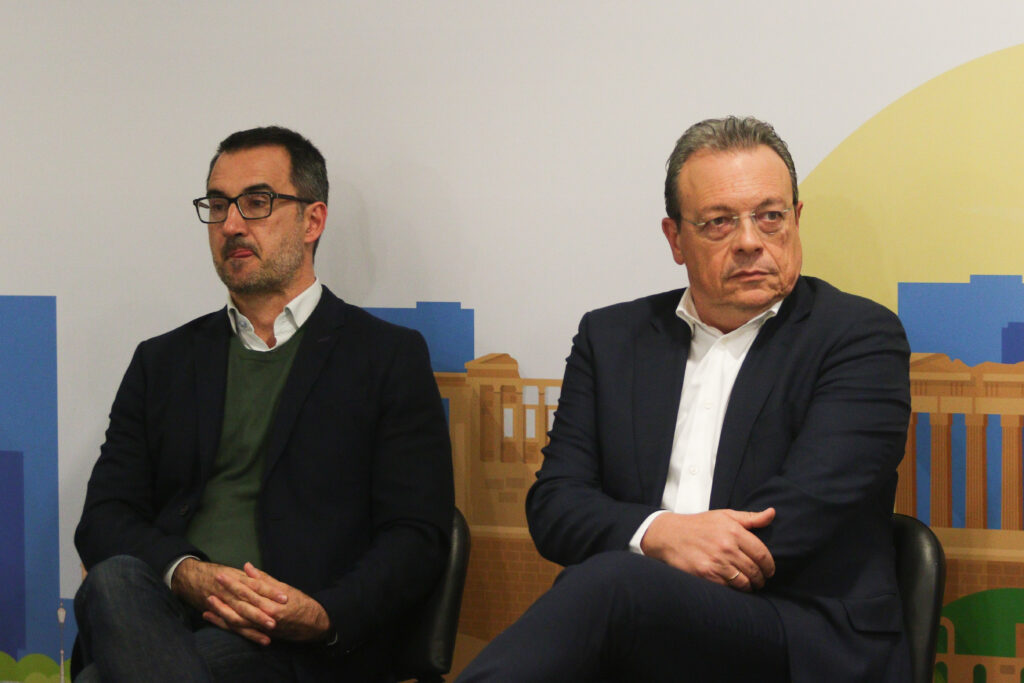 Ακόμη πιο κοντά ο Δούκας με Φάμελλο και Χαρίτση – Η νησιωτικότητα… και η κεντροαριστερά