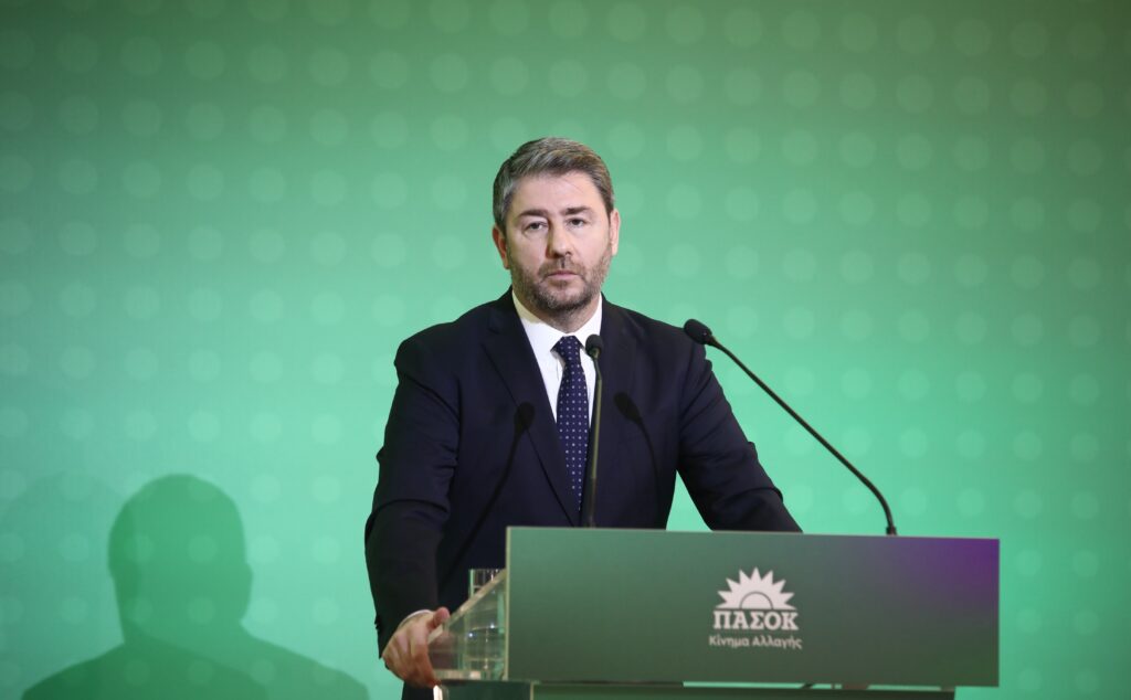 Ηχηρό ράπισμα: Το αποτέλεσμα της κυλιόμενης δημοσκόπησης που καίει το ΠΑΣΟΚ