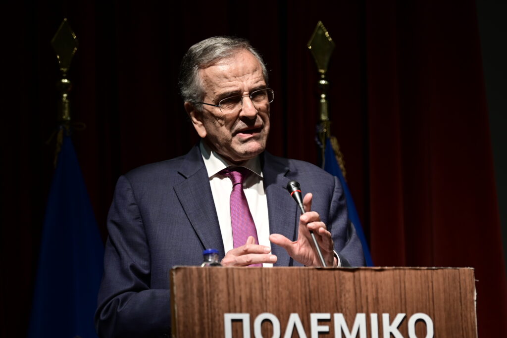 Δεν αλλάζει γνώμη ο Σαμαράς εκτός κι εάν…