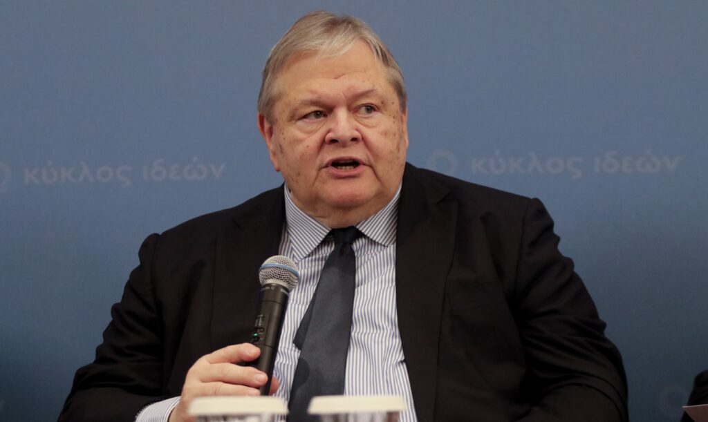 Σε κυβέρνηση συνεργασίας με τον ίδιο επικεφαλής: Το μοναδικό σενάριο επιστροφής του Ευάγγελου Βενιζέλου