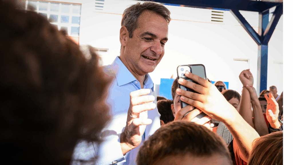 Γιατί η απαγόρευση των social media για ανηλίκους δεν αρκεί;