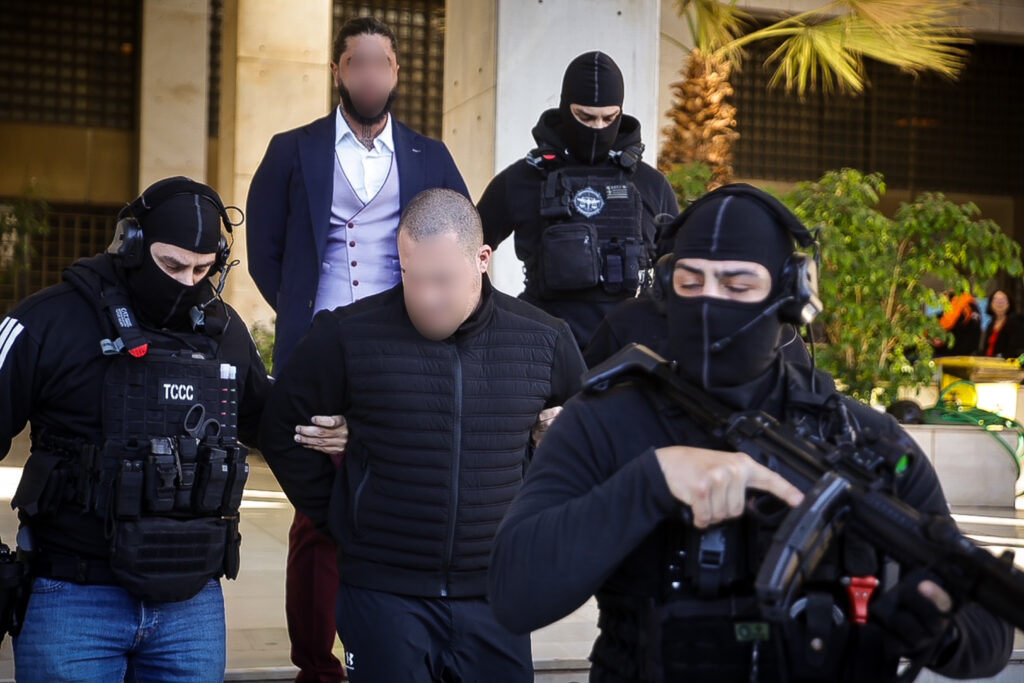 Ελεύθεροι χωρίς όρους οι δύο κατηγορούμενοι για υπόθαλψη εγκληματία, από τη διπλή δολοφονία στη Φοινικούντα