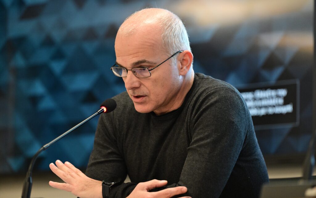 Τέμπη 3 χρόνια μετά: Ο Αντώνης Ψαρόπουλος εξηγεί ποιοι δεν κατηγορήθηκαν και δεν κάθισαν στο εδώλιο όπως έπρεπε