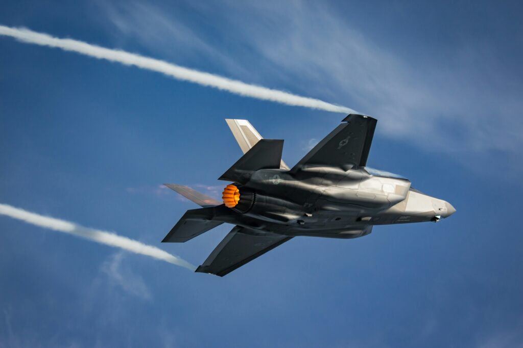 Το Ιράν αντεπιτίθεται: Ένα F-15 κι ένα τάνκερ οι 2 νέες απώλειες των ΗΠΑ