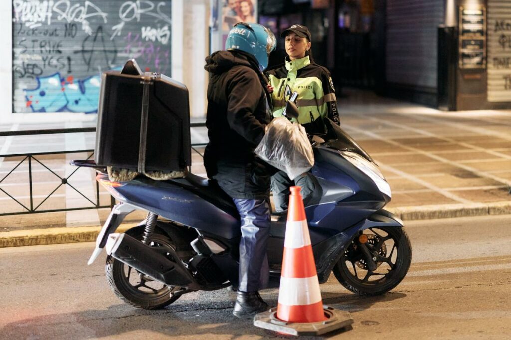 Σημαντική πτώση στα θανατηφόρα τροχαία στην Αττική - Μειώθηκαν κατά 27% μετά την εφαρμογή του νέου ΚΟΚ