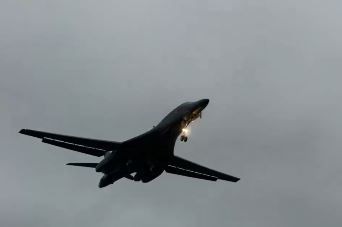 Επίδειξη δύναμης: Τα αεροσκάφη που θα αποτελειώσουν το Ιράν, είναι ήδη στην Αγγλία